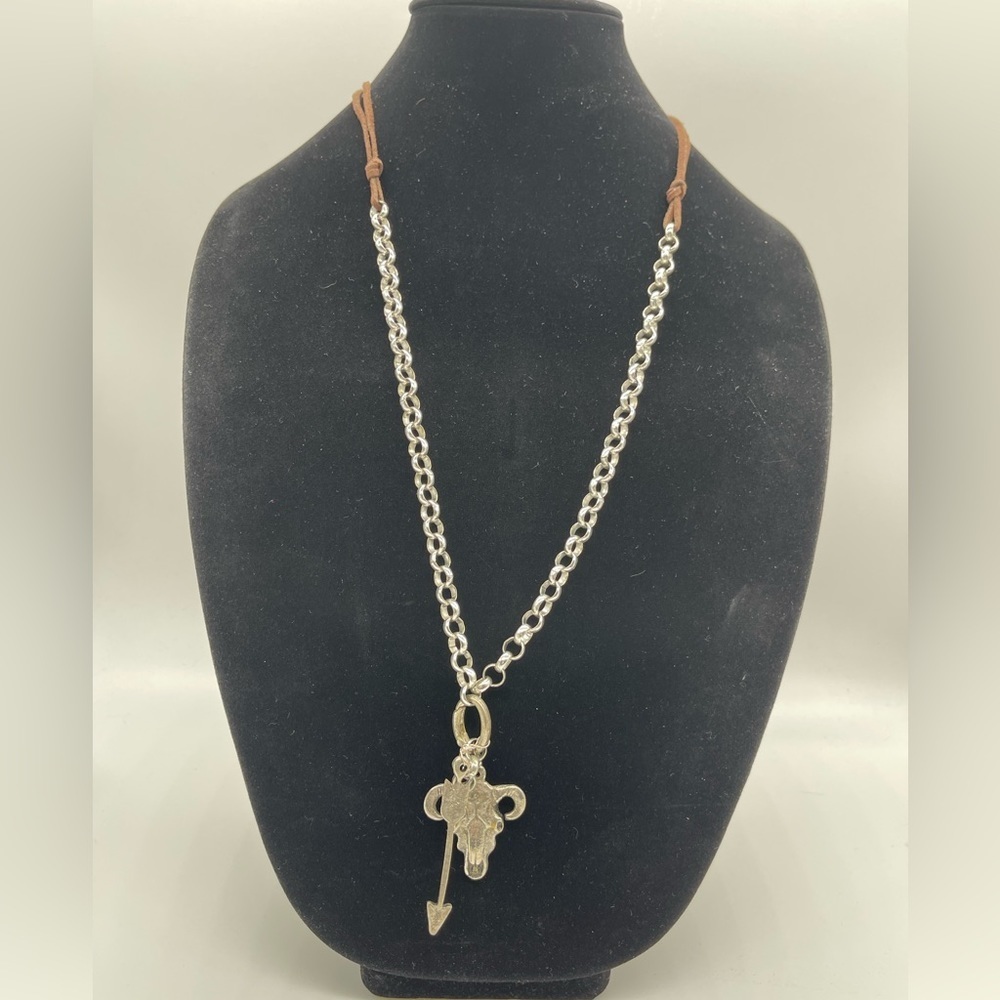 Silver Chain Necklace with Fleur-de-Lis and Arrow Pendant